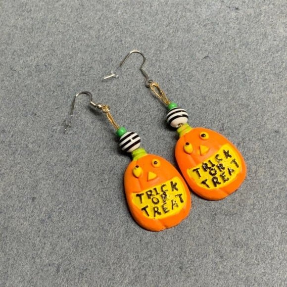 Hallloween Earrings Jack O Lantern Pumpkin Trick Or Treat Orange Yellow B and W - Picture 2 of 3